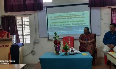 मुलींनी शिक्षणाच्या माध्यमातून स्वतःची प्रगती सध्या केली पाहिजे - प्रा.डॉ. प्राजक्ती भोसले