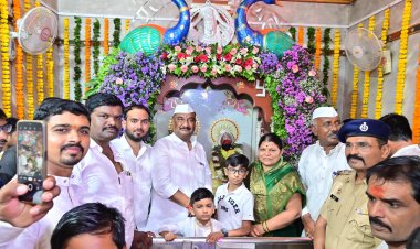 नामदार पालकमंत्री संदिपान भुमरे यांच्या हस्ते पांडुरंगाची महापूजा