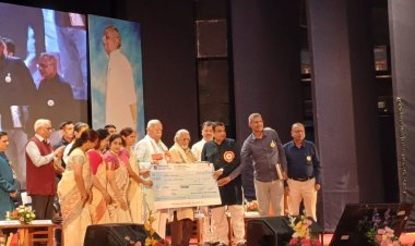 ओंकार विद्यालयाला श्रद्धेय दत्ताजी डिडोळकर शिक्षण पुरस्कार