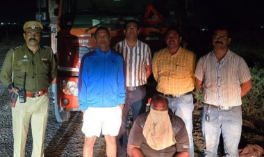 बाजीराव मस्तानी वाळूज पोलिसांच्या कैदेत