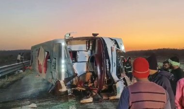 समृद्धी महामार्गावर खाजगी बसचा भीषण अपघात