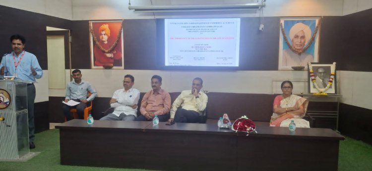 भारतीयांनी संविधानशील होणे अधिक आवश्यक - प्रा. श्रीकृष्ण मोरे